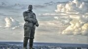 Валерий Чкалов, памятник в Нижнем Новгороде